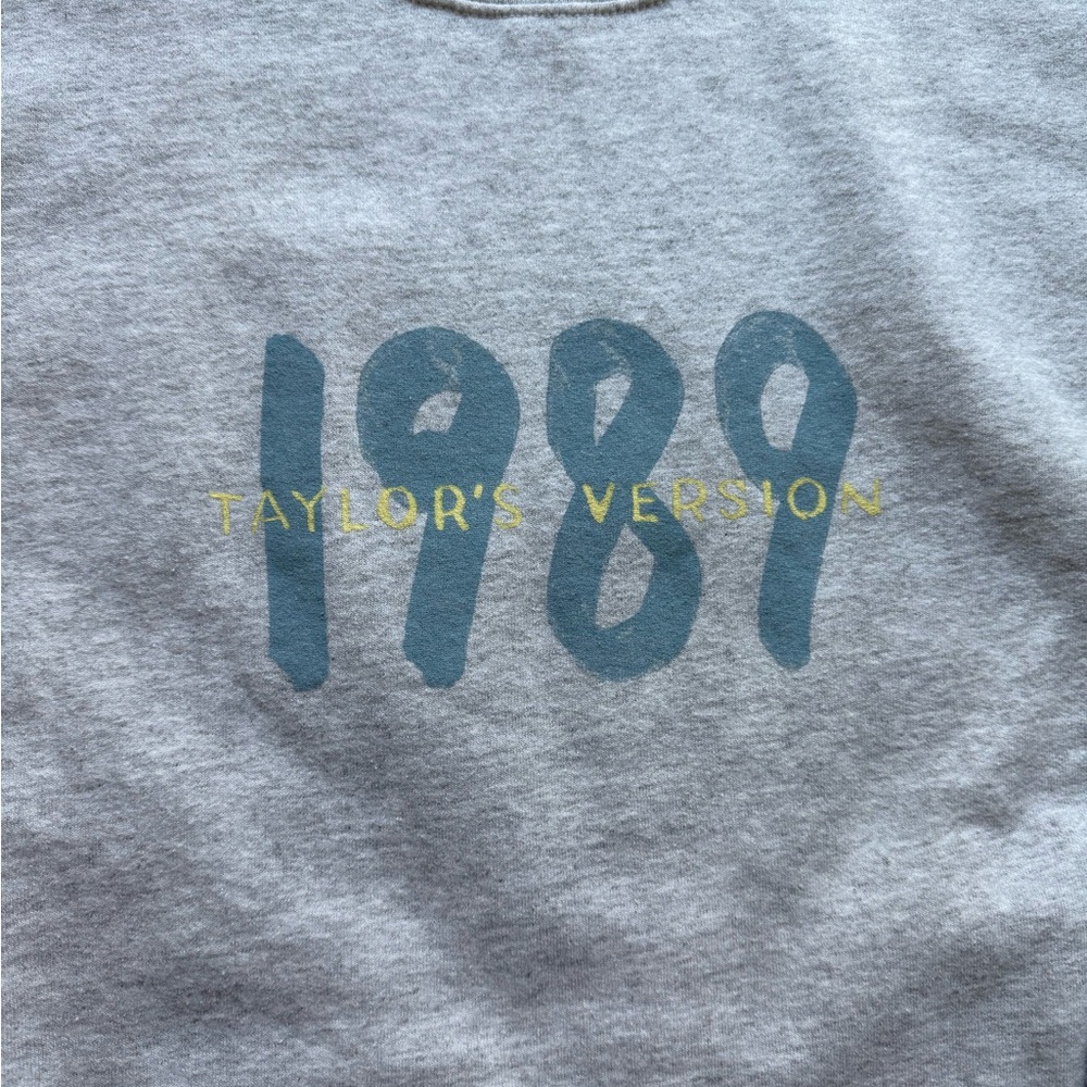 Taylor Swift Gray Crew Neck Sweater - Picture 2 of 3